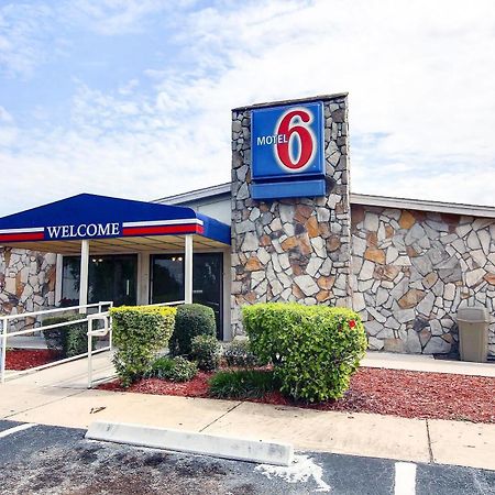 Motel 6 Palm Bay Exteriör bild