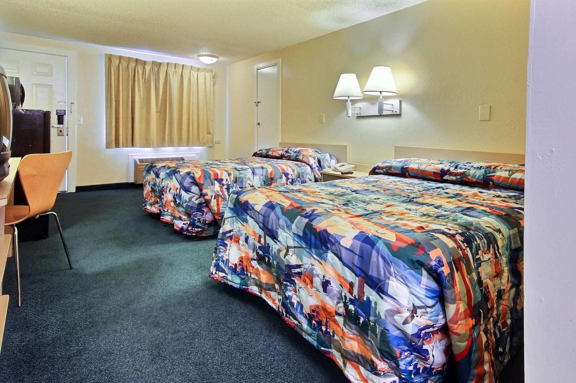 Motel 6 Palm Bay Exteriör bild