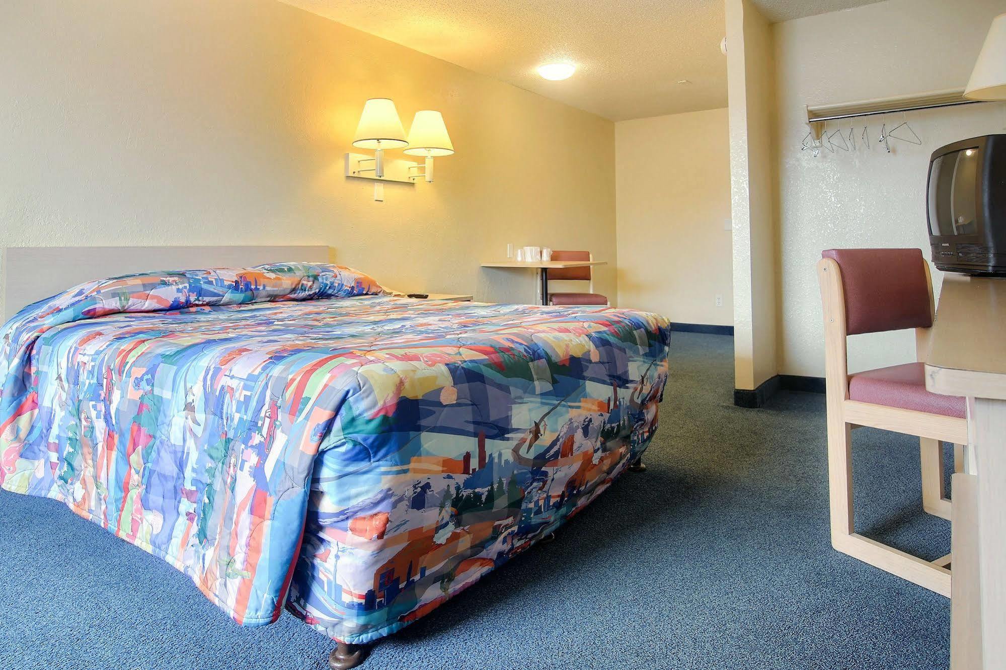 Motel 6 Palm Bay Exteriör bild