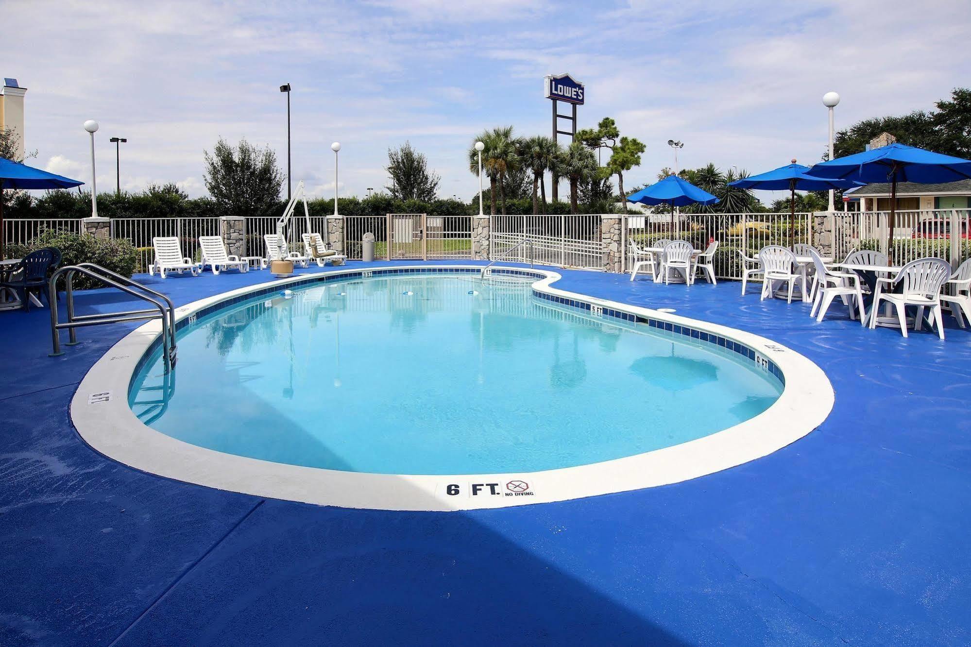 Motel 6 Palm Bay Exteriör bild